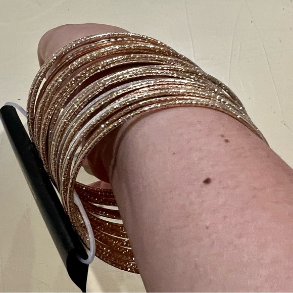 nOir bangle bracelet set - Picture 2 of 4
